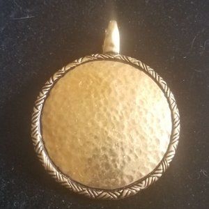 pendant gold hammered rope twist black